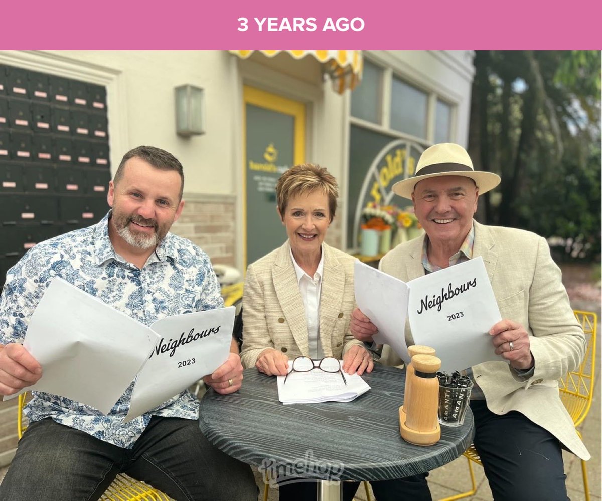 checkemoutbooks's tweet image. Well, this makes me feel very sad seeing this pop up on Timehop. I was absolutely elated that day! Now we only have 15 episodes left… 😭 #Neighbours