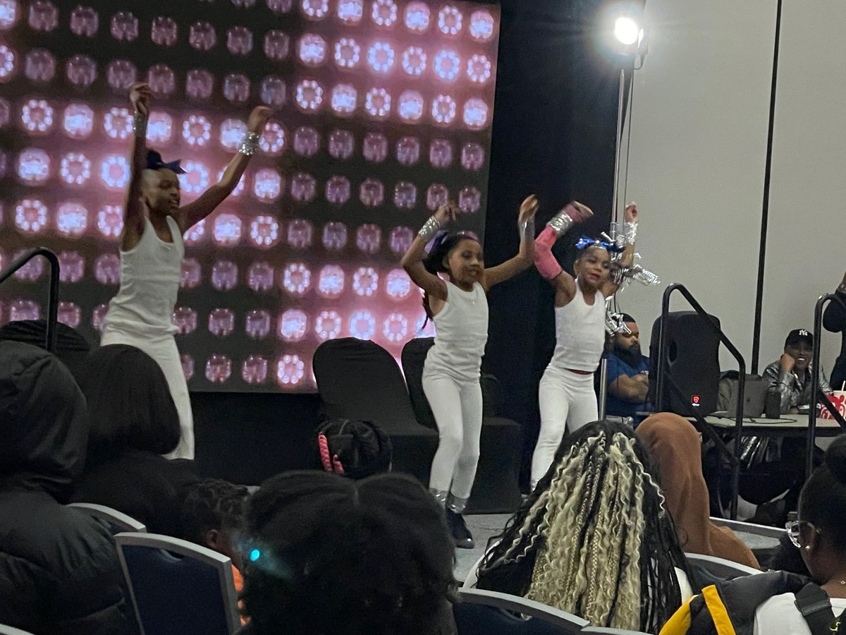 WhoCanYouTell's tweet image. Friday&apos;s fashion show wasn&apos;t just for women. Some brave little girls showed up and showed out. They taught us being bold and sharing your talents is another way to #endstigma. 🙏 #HUStigmaProject #HUEmpowerProject #ICS2025