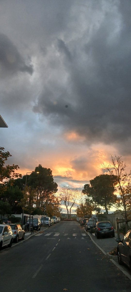 Le ciel était magnifique aujourd’hui maacha Allah 🍁