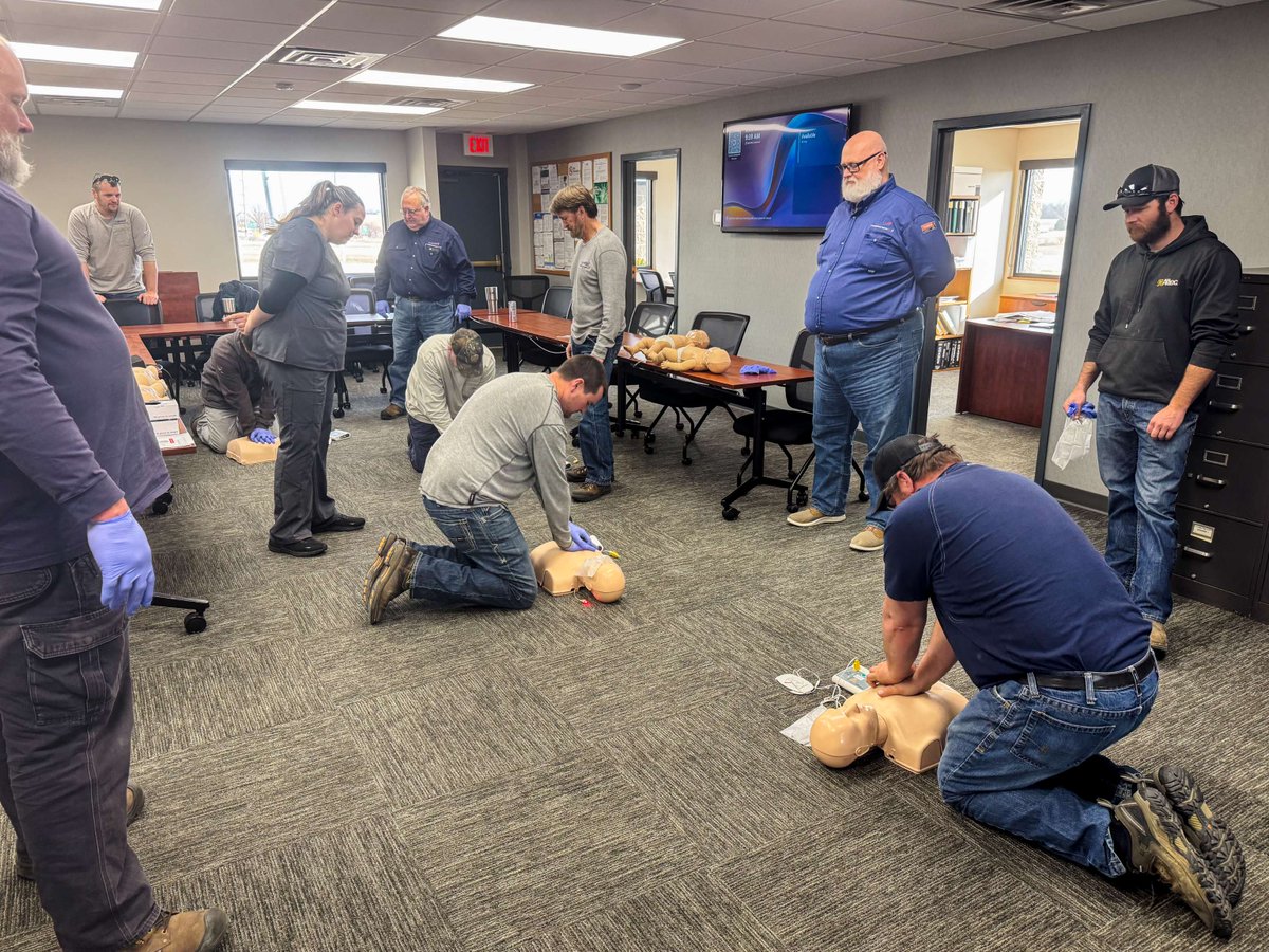 Whether it’s apprenticeships or leadership programs, CIPCO supports the growth of our employees during Career Development Month! 

Reflecting Cooperative Principle #5 (Education, Training, and Information), we provide opportunities to help our employees build successful careers.