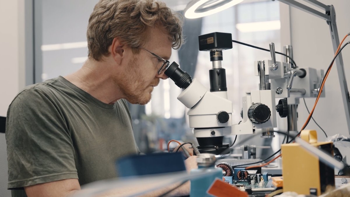 Gradient tweet media