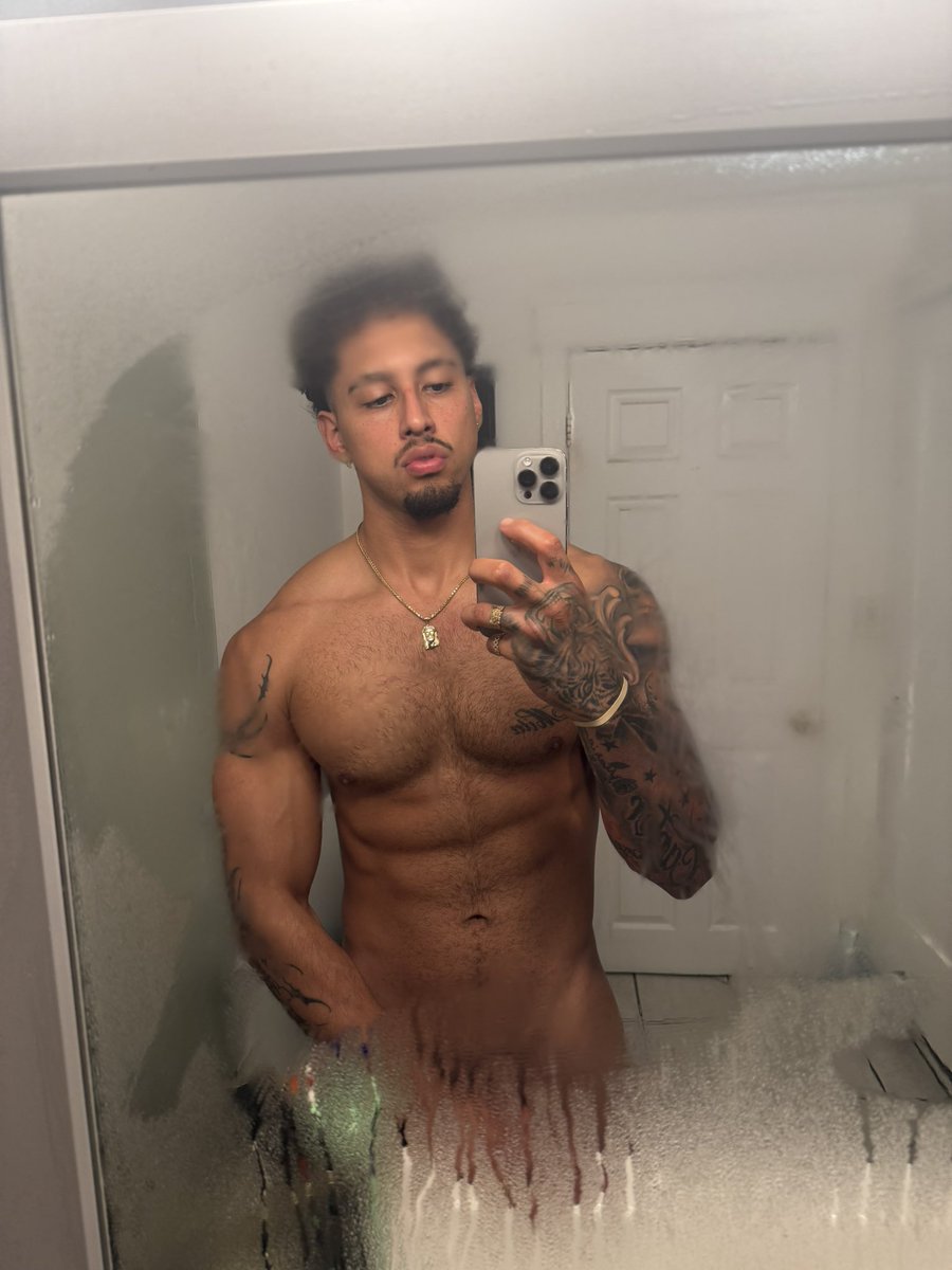 Alan tweet media