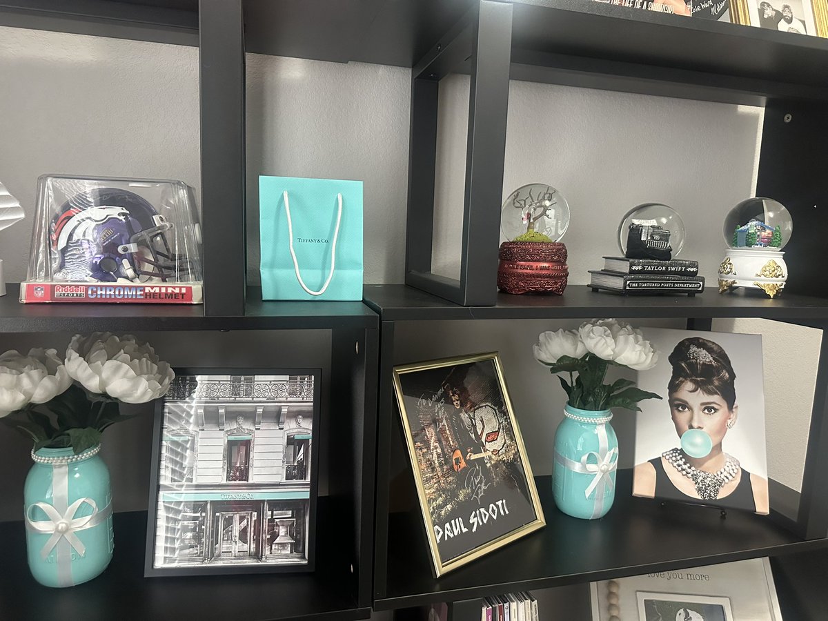 Me and my Tiffany blue / Taylor office is so happy right now 🥹🩵

The case is STUNNING. 
<a href="/taylornation13/">Taylor Nation</a> <a href="/taylorswift13/">Taylor Swift</a>
