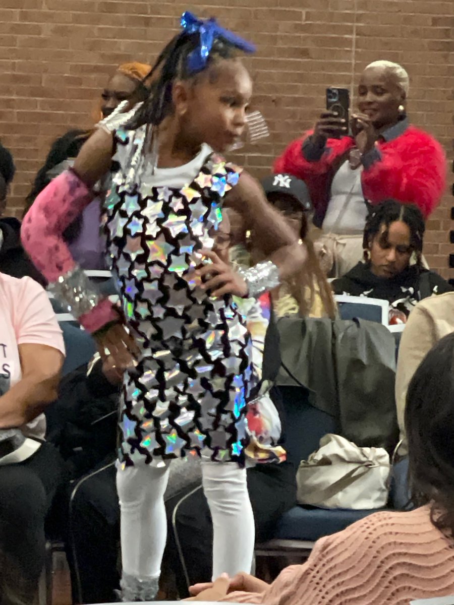 WhoCanYouTell's tweet image. Friday&apos;s fashion show wasn&apos;t just for women. Some brave little girls showed up and showed out. They taught us being bold and sharing your talents is another way to #endstigma. 🙏 #HUStigmaProject #HUEmpowerProject #ICS2025