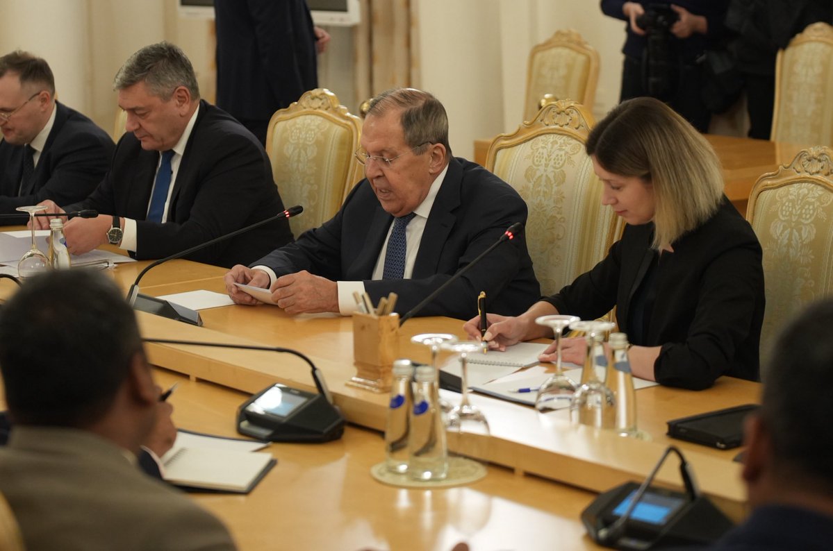 DrSJaishankar's tweet image. Glad to meet FM Sergey Lavrov today in Moscow.

Held discussions on our bilateral partnership covering trade and investment, energy, mobility, agriculture, technology, culture and people to people exchanges.

Exchanged perspectives on regional, global and multilateral issues.…