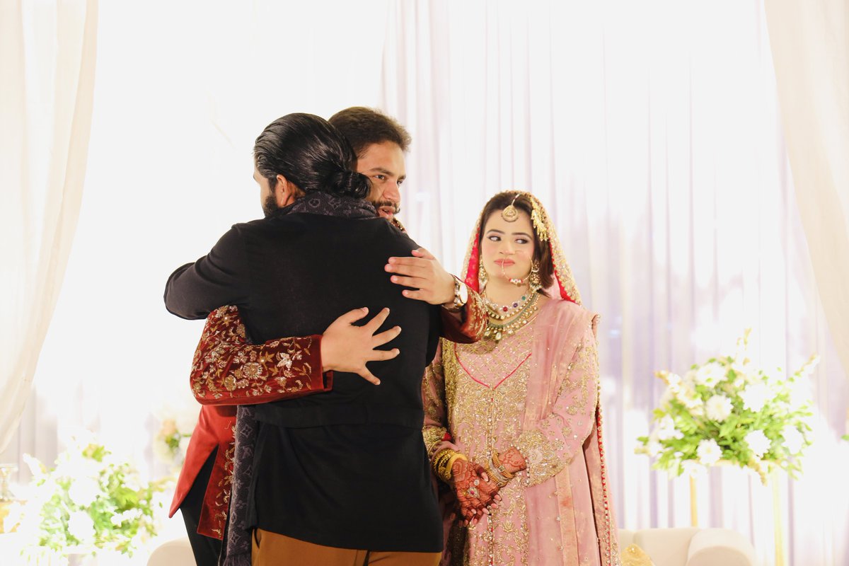 OfficeOfSalman's tweet image. छोटे भाई उमर अंसारी साहब को निकाह की बहुत मुबारकबाद 
आज उनके वलीमे की दावत में इमरान भाई के साथ शरीक़ हुआ 
उनके बेहतर मुस्तक़बिल के लिए ढेर सारी दुआएँ 

अल्लाह ख़ुश रखे और इस निकाह में बरक़त दे ! ❤️

#UmarAnsari #Walima