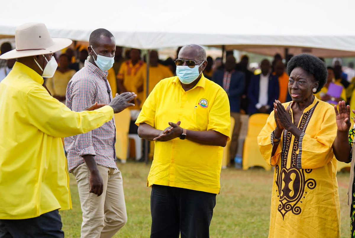 KennyUmoja's tweet photo. I extend my sincere appreciation to all residents of Mbarara City for your continued support and cooperation in our efforts to build a cleaner, safer, and more vibrant city. Let us remain united as we work together to improve service delivery. Vote @KagutaMuseveni . https://t.co/Xo5mF8MSa0