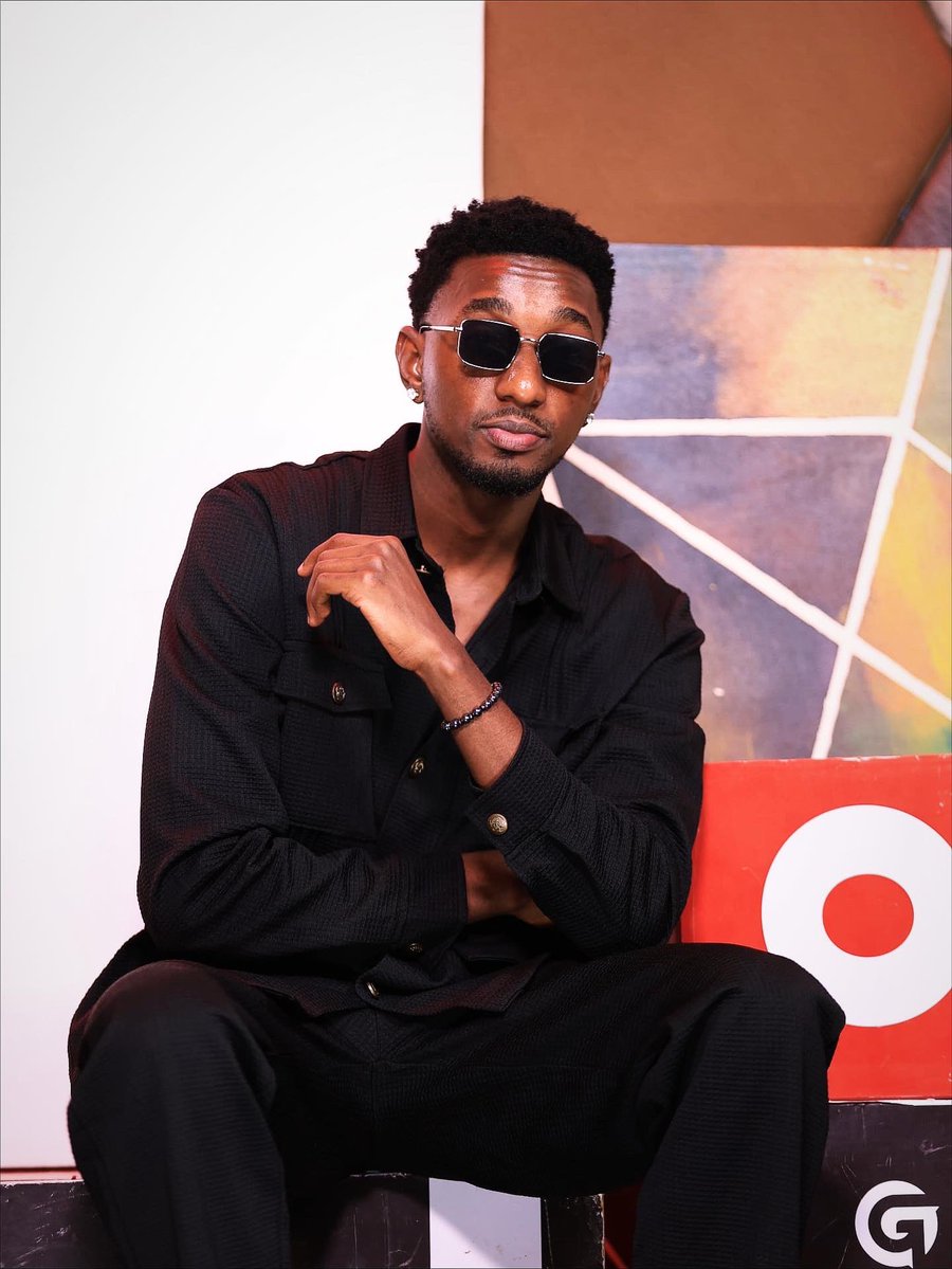 GalaxyFMUg's tweet image. Drop all your song requests! @RealKenie_ is here to sort you 

#GalaxyRequest