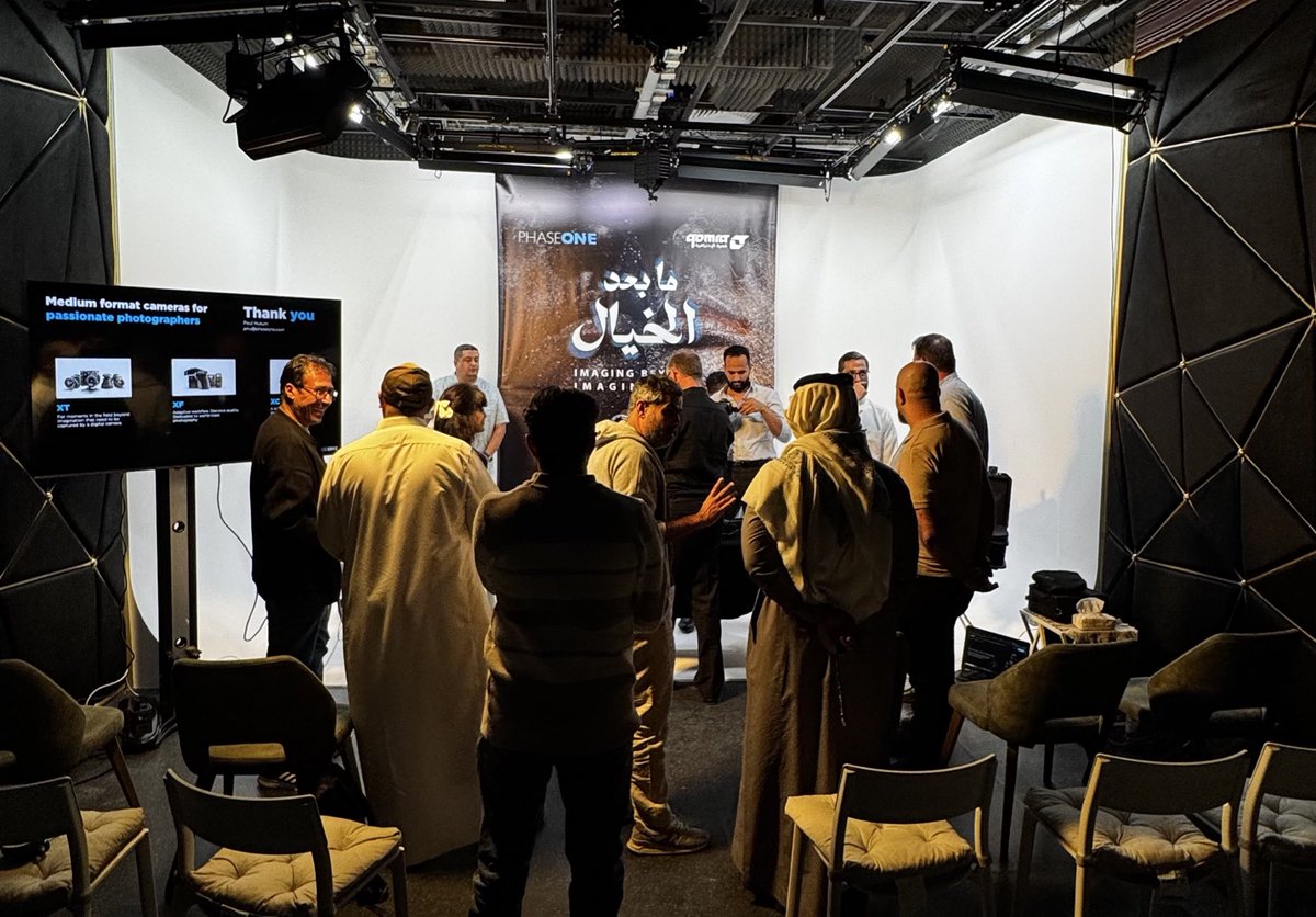 الآن | في قمرة الإحترافية 
التدشين الأول لكاميرا Phase One IQ4 150Mp في المملكة العربية السعودية 

الكاميرا التي تجسّد القمة في عالم التصوير .. 

مع ورشة في تقنيات التصوير ( Medium Format ) موجهة للمصورين المحترفين والمهتمين بالتصوير الفني عالي المستوى.

#قمرة