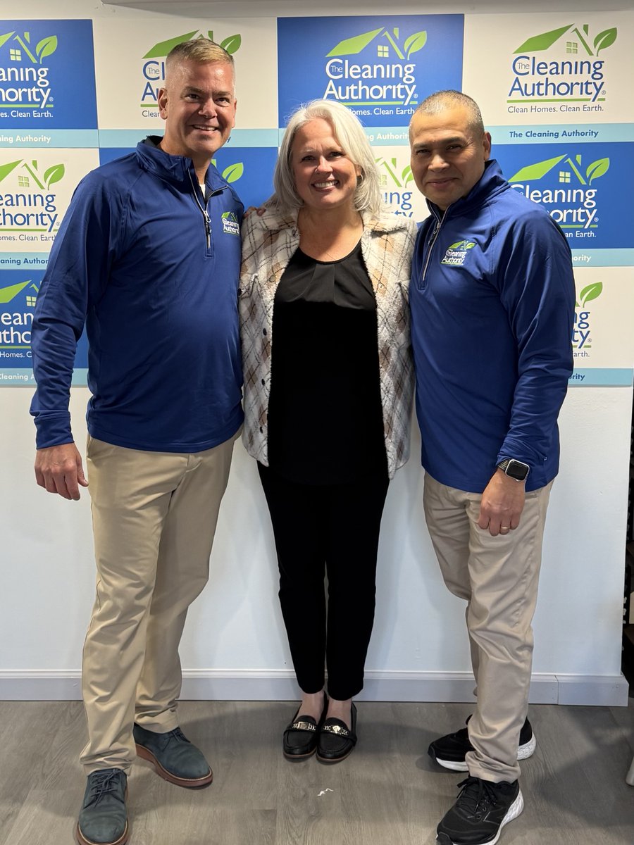 LifeatTCA's tweet image. 🧽✨The Cleaning Authority - Middletown made a squeaky clean debut!
From ribbon cutting to ready-to-clean, this team is set to make homes gleam!
Welcome to the TCA Family! We’re excited to see the bright path ahead. 
#LifeAtTCA  #RibbonCutting  #TCAFamily