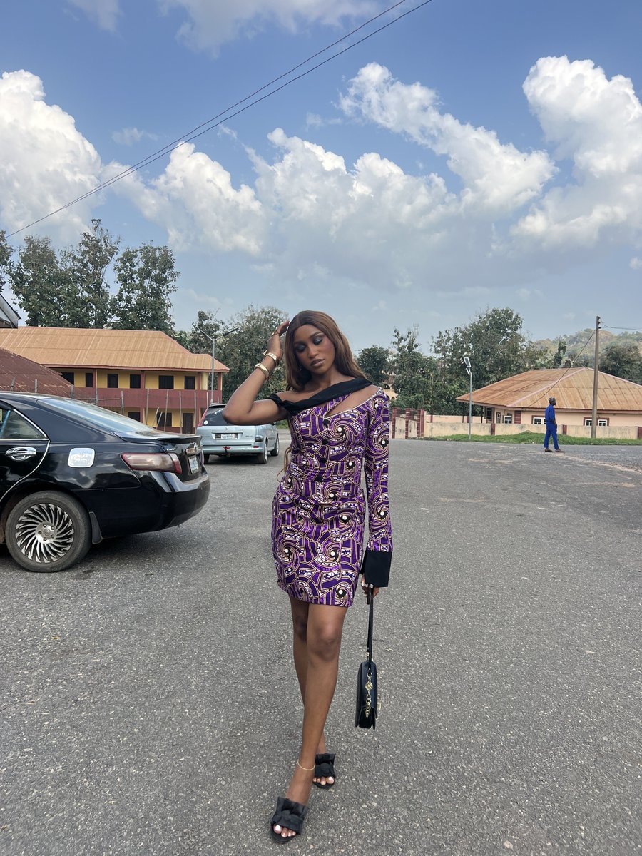 Debiwumi's tweet photo. I'm looking for young, amazing women in Ado Ekiti who are interested in joining myself and some friends at an all girls hangout on the 3rd of December. 

A safe space away from work, noise, and boys.
I hope i find a sister from here ❤️ https://t.co/H0NjM7NejO