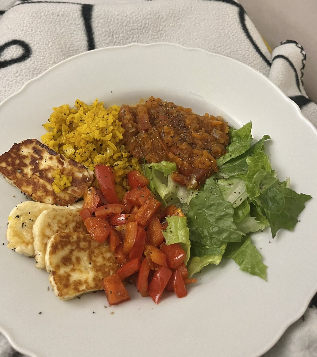 zoldyckgfs's tweet image. #devoured