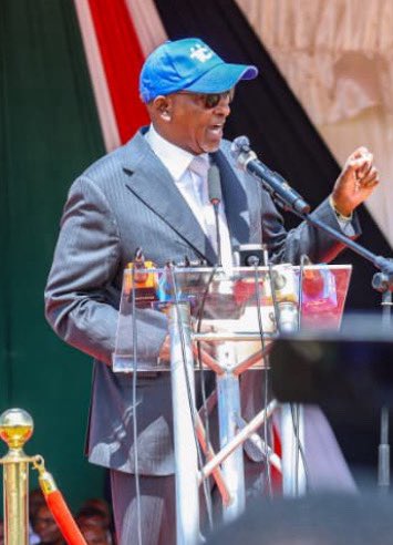 smutoro's tweet image. The @MOH_Kenya CS @HonAdenDuale, Monday, broke ground for the 4,000-bed Multi-Specialty @MTRHofficial complex — Kenya’s biggest-ever health facility
🪐Phase I delivers 2,000 beds by 2027, including 60 #ICU and 120 #HDU units.
🪐The Sh50B, 200-acre project executed through DoD for…