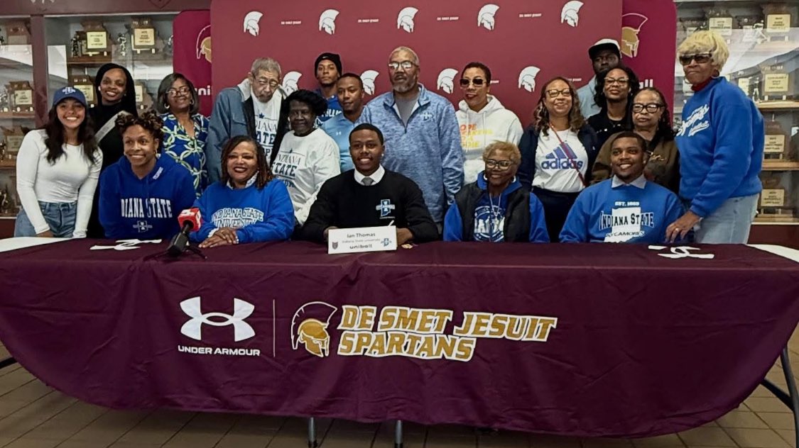 Coachbhogg's tweet image. The Good News ✝️ SIGNING DAY ✍🏽

“Assignment (God’s Plan) &amp;gt; Mission (Man’s Plan)”

They tried… but we prayed.
Our first D1 athletes:

Ian Thomas – Indiana State
Jordan Boyd – Northern Iowa

Grateful. Thank You 🙏
It took a village. The marathon continues. 🏁 @G_SullivanMPA…