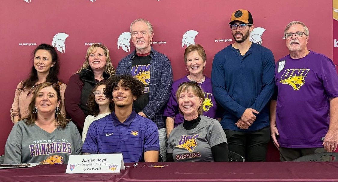 Coachbhogg's tweet image. The Good News ✝️ SIGNING DAY ✍🏽

“Assignment (God’s Plan) &amp;gt; Mission (Man’s Plan)”

They tried… but we prayed.
Our first D1 athletes:

Ian Thomas – Indiana State
Jordan Boyd – Northern Iowa

Grateful. Thank You 🙏
It took a village. The marathon continues. 🏁 @G_SullivanMPA…