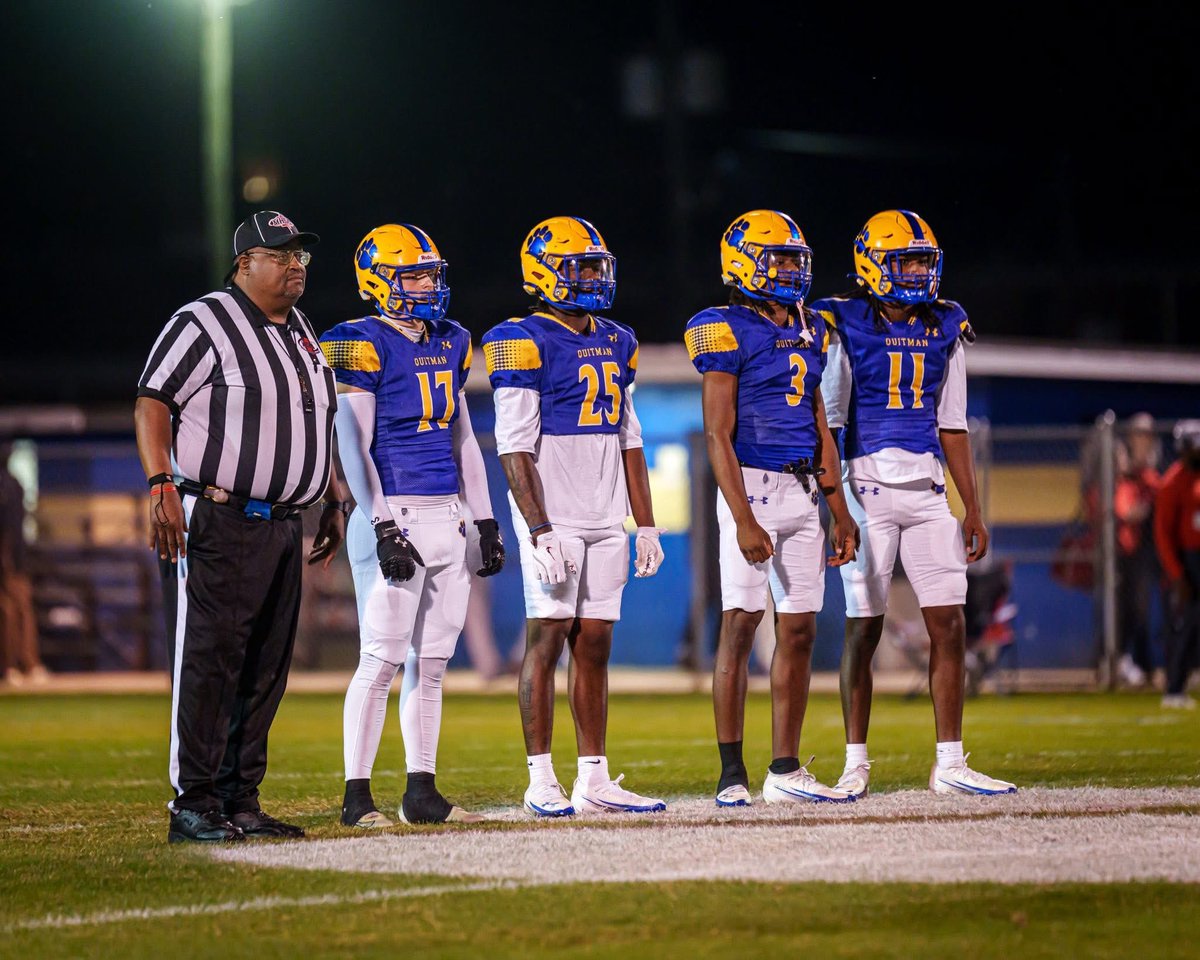 brytyavisdear7's tweet photo. Full season stats 
Number 25
95 tackles 
50solo
20 QB hurries 
10 sacks
2ints
2 fumbles recovery 
4 force fumbles 
1 passing td
168 all purpose yards
Hudl: https://t.co/Rej91WoHZG https://t.co/Wsy6yjsFDC