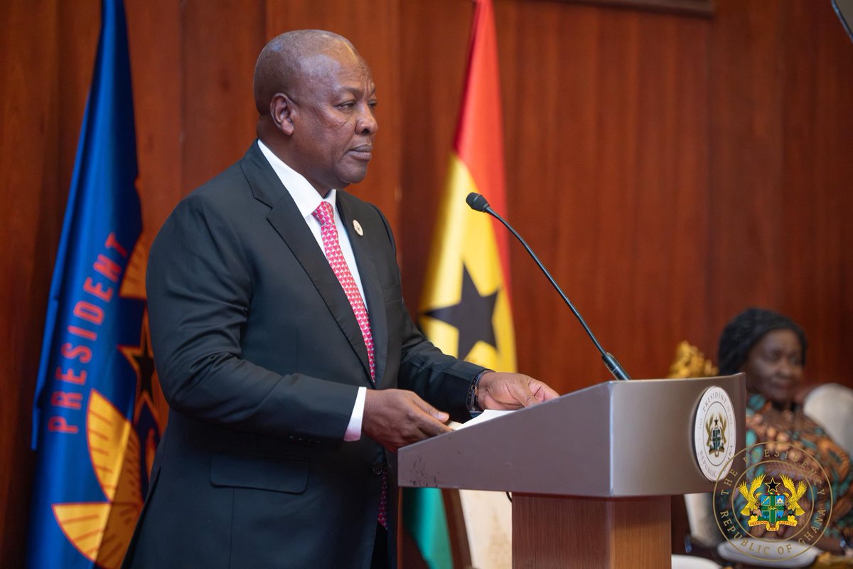 joyce_bawah's tweet image. Meet the new Chief Justice of the Republic of Ghana 🇬🇭