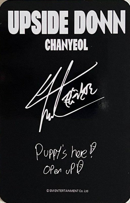 He wrote "puppy is here, open up" on the back of this photocard 😭 
Of course you’re the puppy🥺🤏🏻