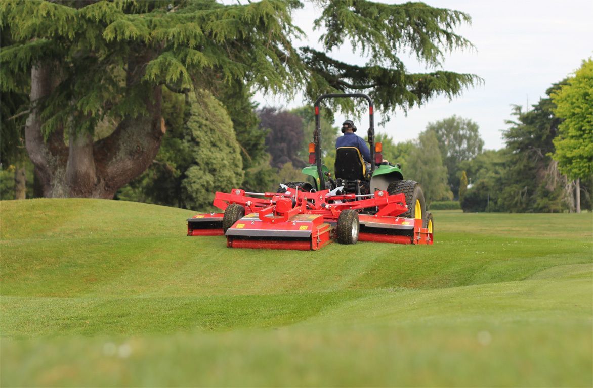 Omega_Turf's tweet image. The Trimax Snake S3 sets the standard for trailed rotary mowing, with its advanced articulation and zero-turn capabilities, which ensures an exceptional finish every time. 

🔗 omegaturfsolutions.com/product-page/t… 

☎️ 855-CUT-4-LIFE
✉️ sales@omegaturfsolutions.com 

#PoweringPerformance