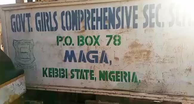 uconyedikachi39's tweet image. Islamic terrorist  organizations 

💥 BREAKING! 😳🙆🏽‍♂️Islamic Bandits Abduct 25 Schoolgirls, Kill Vice Principal In Deadly Attack On Kebbi Comprehensive School😭 #nigeria #progresive