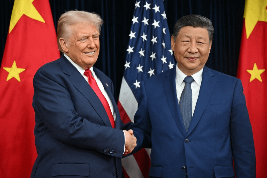 DeFiTracer's tweet photo. 🚨 BREAKING:

🇺🇸 US CONFIRMED THAT TRADE DEAL WITH CHINA WILL BE SIGNED BY NOVEMBER 27

EASY AND CHEAP EXPORT WILL INJECT OVER $1.5T BACK INTO THE MARKETS

MEGA BULLISH FOR CRYPTO!! https://t.co/3shXk1wbcq