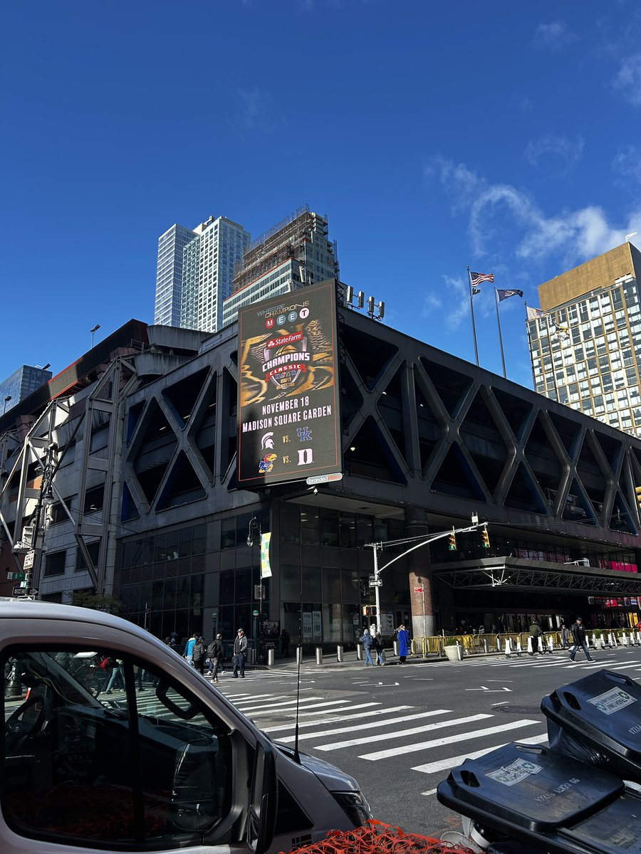 HELLLOOOOO NEW YORK CITY !!