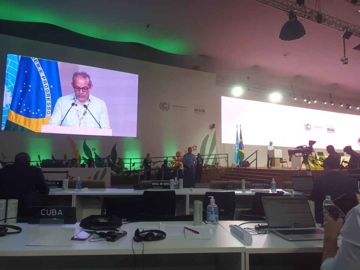 citmacuba's tweet image. 🔹Para nosotros el cambio climático no es una amenaza futura: es una realidad presente que erosiona costas, saliniza acuíferos, intensifica huracanes y provoca la pérdida de tierra emergida, con impactos en la salud, la seguridad alimentaria y la economía nacional, destacó
👇