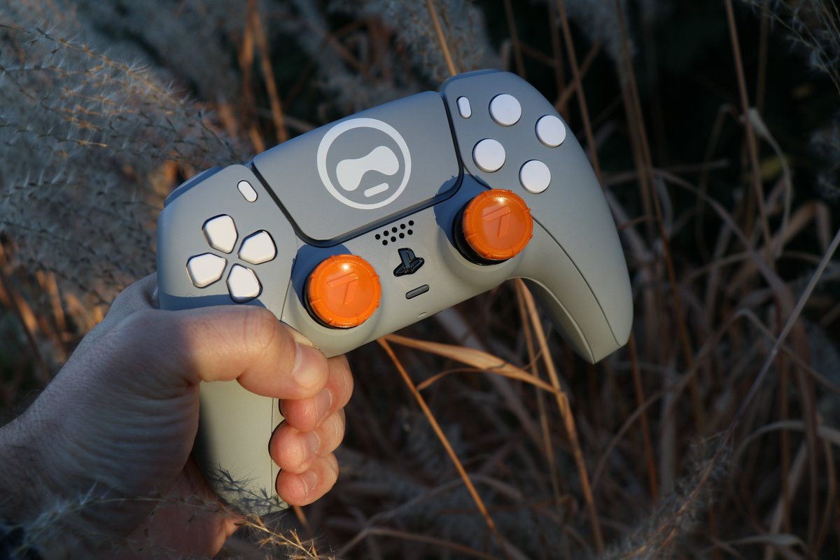 KontrolFreek's tweet image. The biggest Balck Ops ever needs the very best performance thumbsticks!

Precision 💥
Aim 💥
Movement 💥

Get the @CallofDuty: Black Ops 7 Thumbsticks NOW!
➡️ kontrolfreek.pro/x5oihm