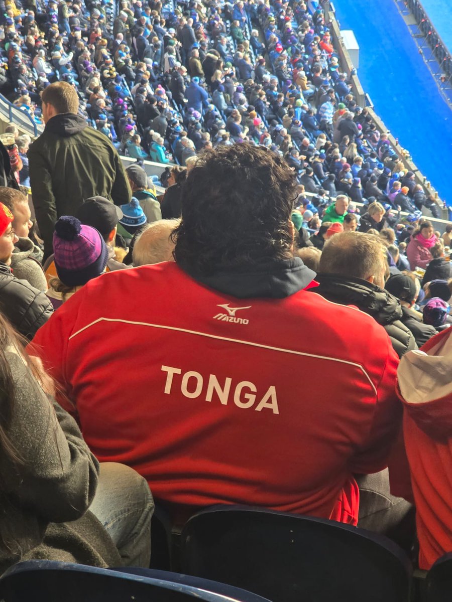 Spotted at Murrayfield yesterday.

The great Ben Tameifuna and his pals taking in the match. Stadium seat design clearly didn't account for 150kg Tongans.

The 'Ikale Tahi with absolutely nothing to lose on Sunday.