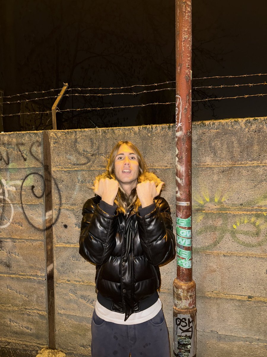 ☆ D££P FAKE ☆ tweet media