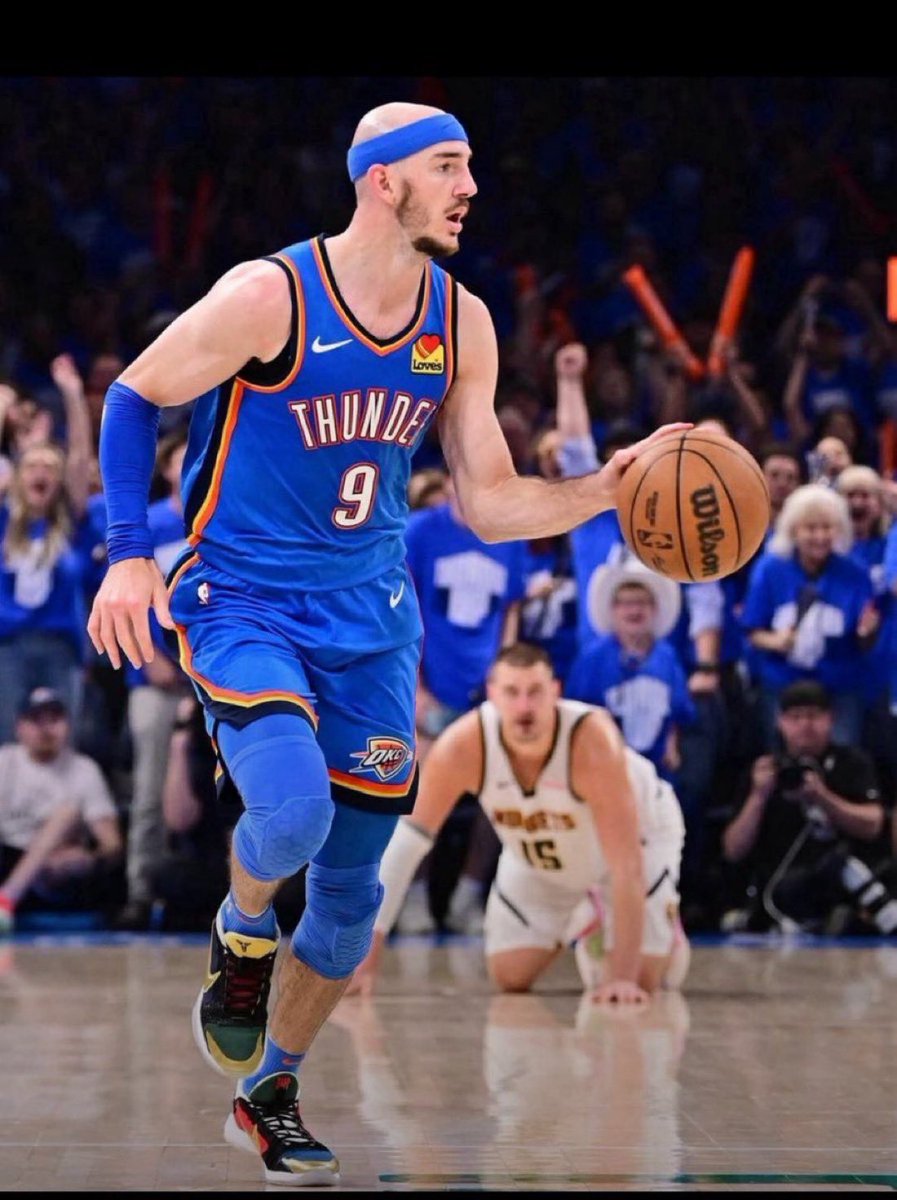 SkyedOKC's tweet image. when Caruso had Jokic roleplaying as a horse