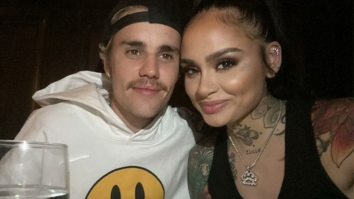 bieber vault tweet media