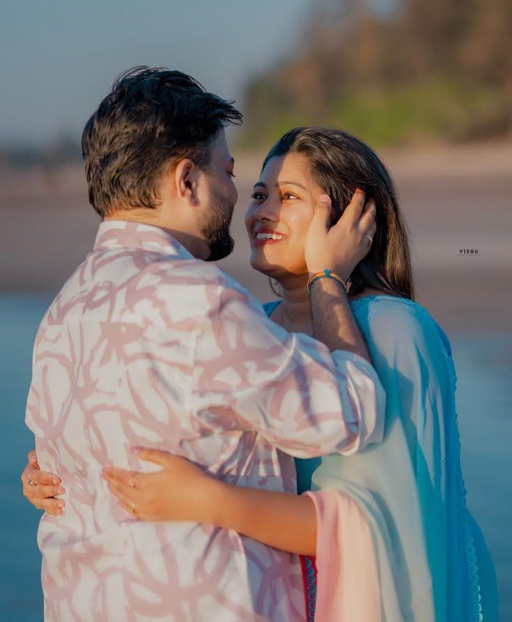 baul8g's tweet photo. যে তোমাকে সত্যিকার ভালোবাসবে,তোমাকে নিয়ে তার আগামী পঞ্চাশ বছরের প্ল্যান থাকবে।
যে প্রেমিক তোমাকে সত্যিকার অর্থেই ভালোবাসবে, সে তোমাকে নিয়ে পরিকল্পনা করবেই। গভীর রাতে শুধু ভবিষ্যতের কথা বলে ফ্যান্টাসিতে ভাসাবে না। তোমাকে নিয়ে তার আরও কিছু অতিরিক্ত স্বপ্ন থাকবে, পরিকল্পনা থাকবে, https://t.co/FqU7NRmU0A