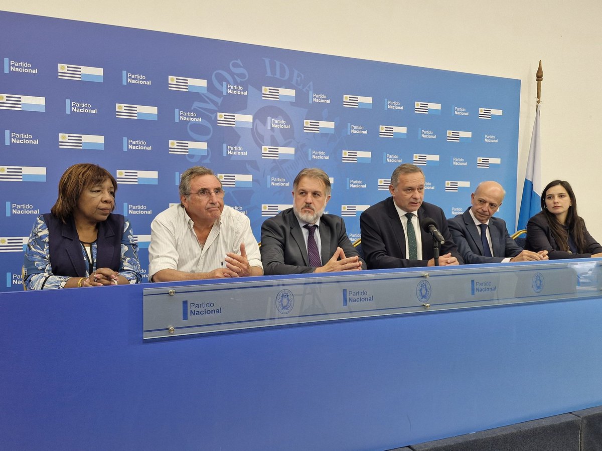 El Directorio del <a href="/PNACIONAL/">Partido Nacional</a> recibió al Presidente de la Comisión de Defensa de diputados, <a href="/GabrielGianoli/">Gabriel Gianoli</a>, que presentó un informe sobre su viaje a Vigo, donde evaluó el astillero Cardama