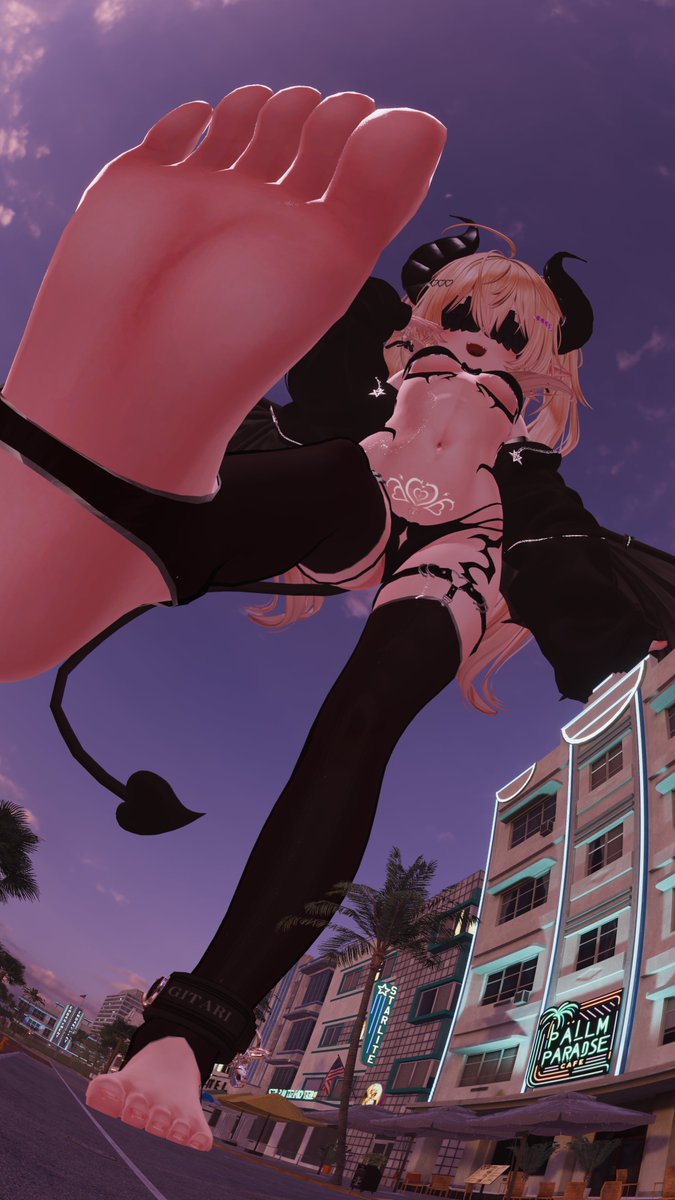 GitariVRC's tweet image. INVASION
#giantess