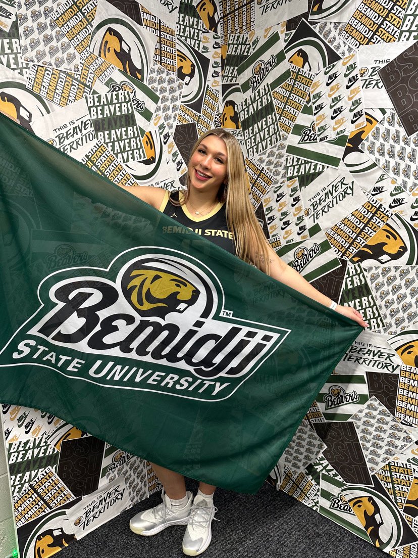 Leah Landry tweet media