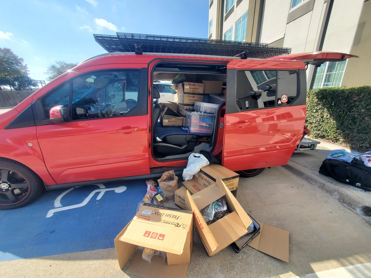 KinoKreations's tweet image. This will be a long post: but this will probably be the last I ever do a show in Texas. All the times I&apos;ve done Texas conventions things like this happen;
Inventory can be replaced but lots of sentimental items and meds in our backpack were taken that cannot be replaced. 

This…