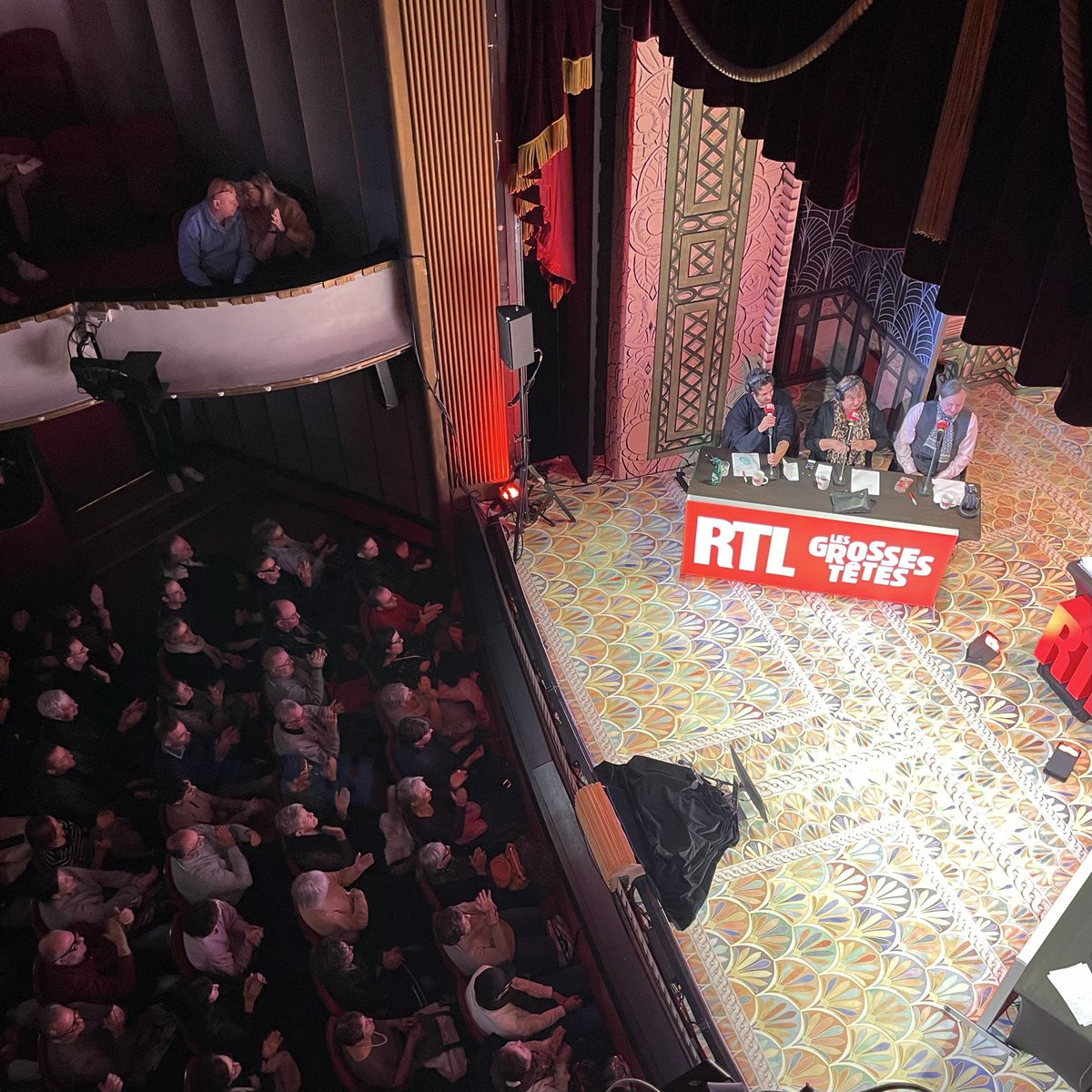 GrossesTetesRTL's tweet image. Les Grosses Têtes au théâtre de @LA_MICHODIERE : salle comble 😍❤️