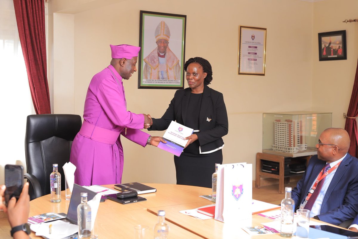 Delighted to host Mr. Gift Shoko the Managing Director of <a href="/UgEquityBank/">Equity Bank Uganda</a> and his Senior Management team for a breakfast business meeting with <a href="/ChurchofUganda_/">Church of Uganda</a> Management team today morning at the Provincial Secretariat in Namirembe.
We discussed matters of mutual interest and