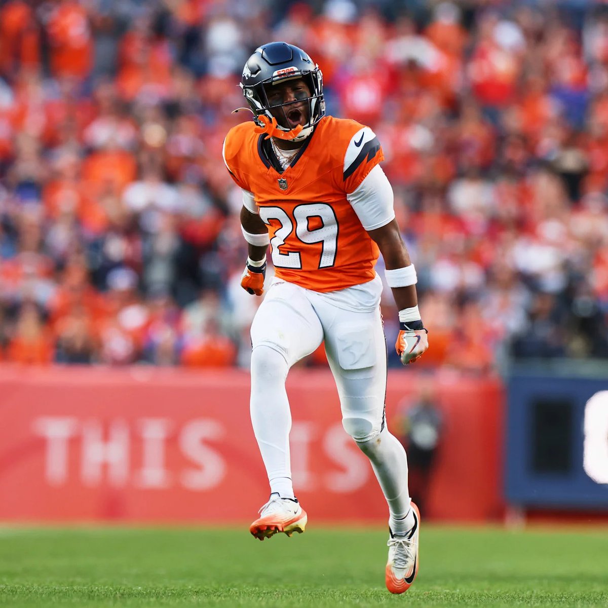 SleeperBroncos's tweet image. You can&apos;t make this up:

Stephen A Smith: &quot;Ja&apos;Quan McMillian, big time game last night. 2 sacks and an interception. The brother was balling, and this is a dude who might not have been out there if Surtain wasn&apos;t injured.&quot;

He&apos;s been our starting nickel all year by the way 🤦‍♂️