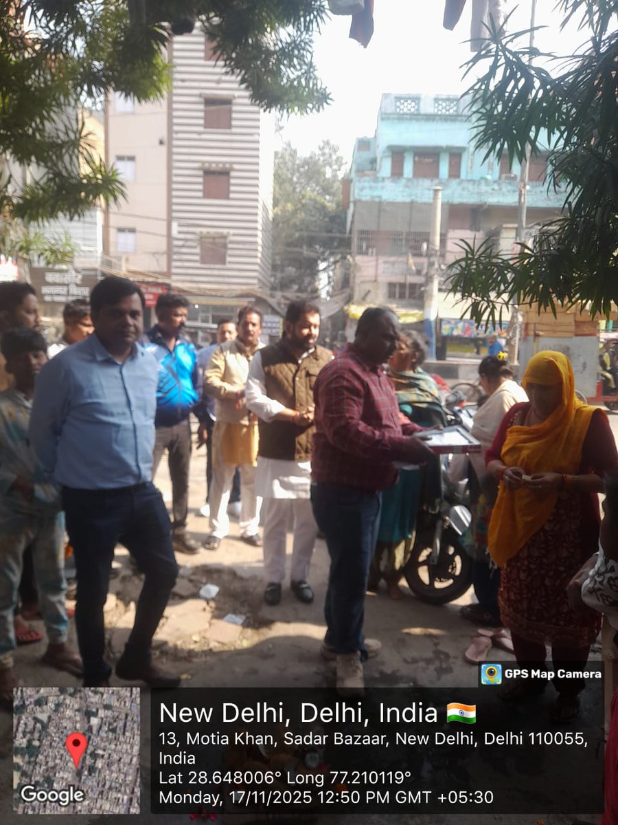 ManishChadhaBJP's tweet image. ।। पहाड़गंज के अंतर्गत मोतियाखान की 9 नंबर गली का होगा पुनर्निर्माण ।।

आज पहाड़गंज के अंतर्गत मोतिया खान की 9 नम्बर गली जोकि पिछले कई वर्षों से जर्जर हालत में पड़ी थी, वहां के &quot;गिहारा समाज&quot; द्वारा मेरे संज्ञान में लाया गया, की यह सड़क की हालत काफी खराब है 1/2