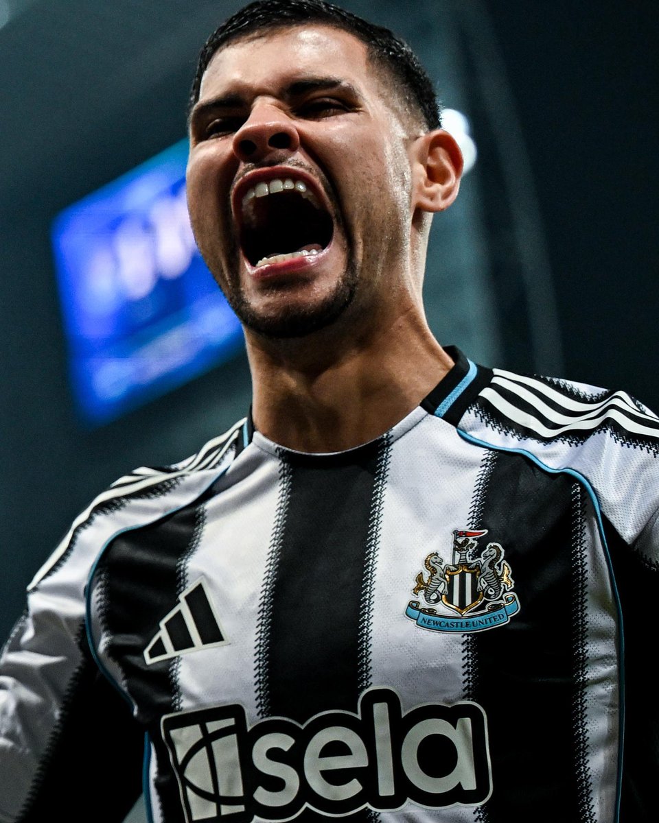 طلباتي بسيطة جدا في فترة الانتقالات الشتوية..

بيدرو مكان ويسلي 
برونو مكان بينتو 
سعود عبدالحميد