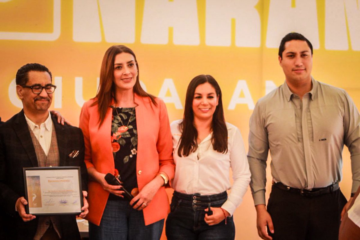 davidojedamx's tweet image. Encuentro con maestros, trabajadores y productores para fortalecer temas de salud mental y herramientas laborales.

Desde la primera fuerza, seguimos poniendo en movimiento todos los sectores que hacen de nuestra capital un Durango productivo.