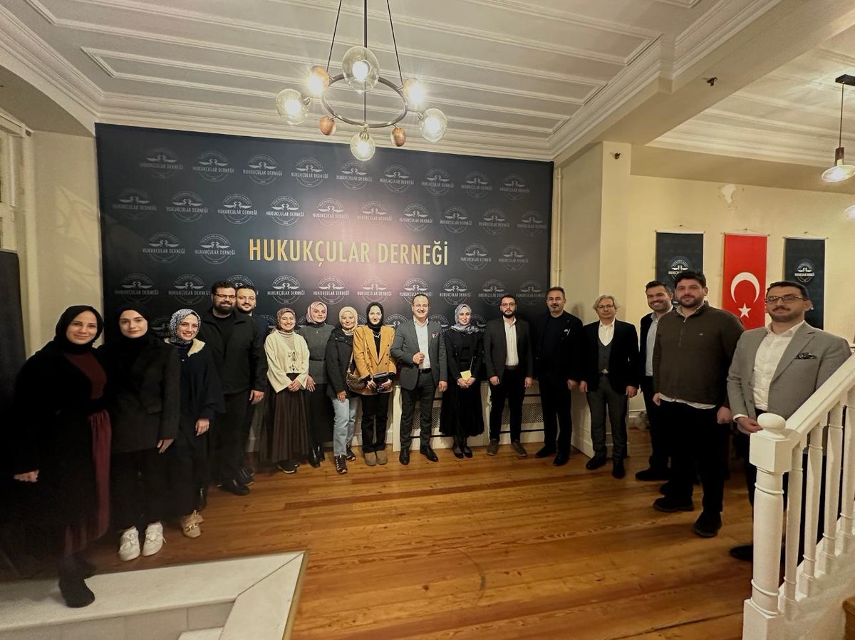 Hukukçular Derneği olarak haftalık Yönetim Kurulu toplantımızı gerçekleştirdik.

Gündemimizde mevcut etkinlik takvimimizin değerlendirilmesi ve önümüzdeki döneme ilişkin yeni programların planlanması yer aldı. Toplantıda, yürütülen çalışmalar ele alınarak çeşitli etkinliklere