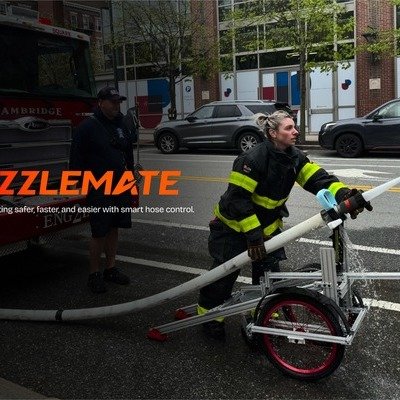 core77's tweet image. This isn&apos;t an ID student project, but may as well be. It came out of a Design Engineering class at Harvard, and was executed by students Adrian Kombe, Meihan… core77.com/posts/139367/D… #FirefighterSafety #DesignEngineering #StudentProjects #InnovativeDesign #EngineeringStudents