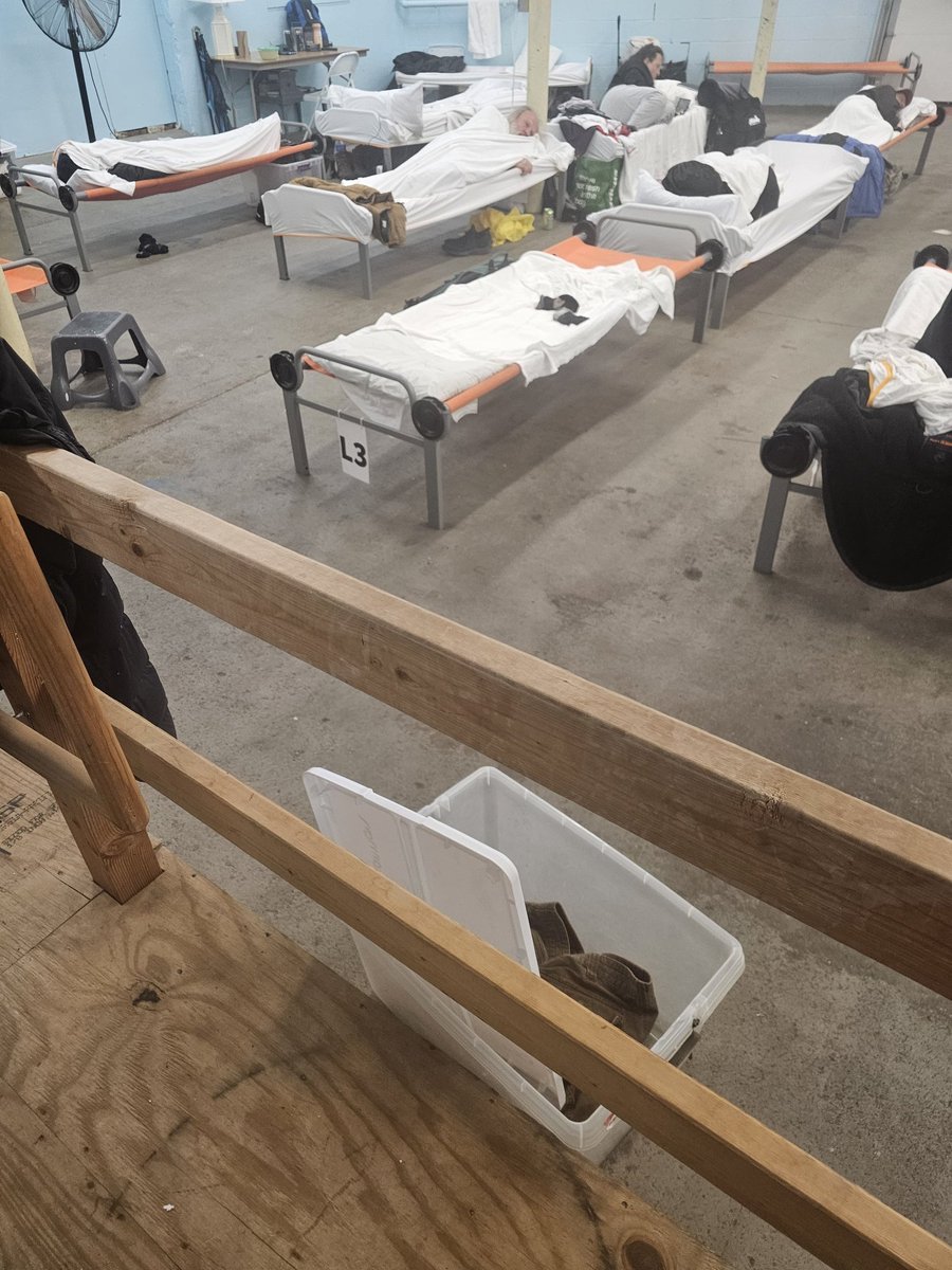 DoNtCoNfOrM1993's tweet image. Daybreak Homeless Shelter in Lawrence, Massachusetts, and Lifebridge Homeless Shelter in Salem, Ma. #endhomelessness #endhunger #housingcrisis 🙏🇺🇲✝️