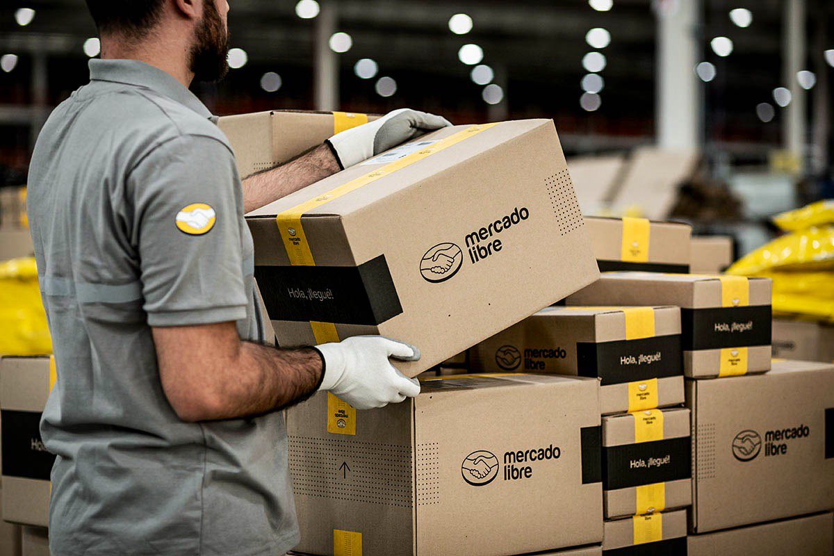 Quiero compartir una muy buena noticia. Hoy mantuvimos una reunión de trabajo muy productiva con el Vicepresidente de <a href="/Mercadolibre/">Mercado Libre</a> Argentina, <a href="/adrianecker/">Adrián Ecker</a>, y con los intendentes <a href="/guillederivas/">Guillermo De Rivas</a>, de #RíoCuarto, y <a href="/accastelloedu/">Eduardo Accastello</a>, de #VillaMaría. Ambas ciudades vienen creciendo con