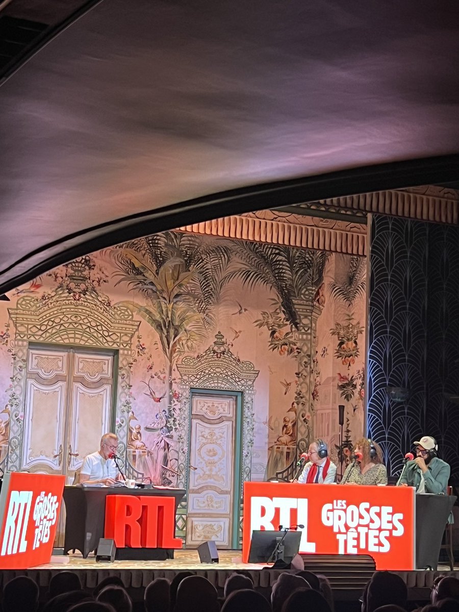Jon_Curiel's tweet image. @GrossesTetesRTL à @LA_MICHODIERE pour les 100 ans du théâtre 🔥🔥🔥@RTLFrance