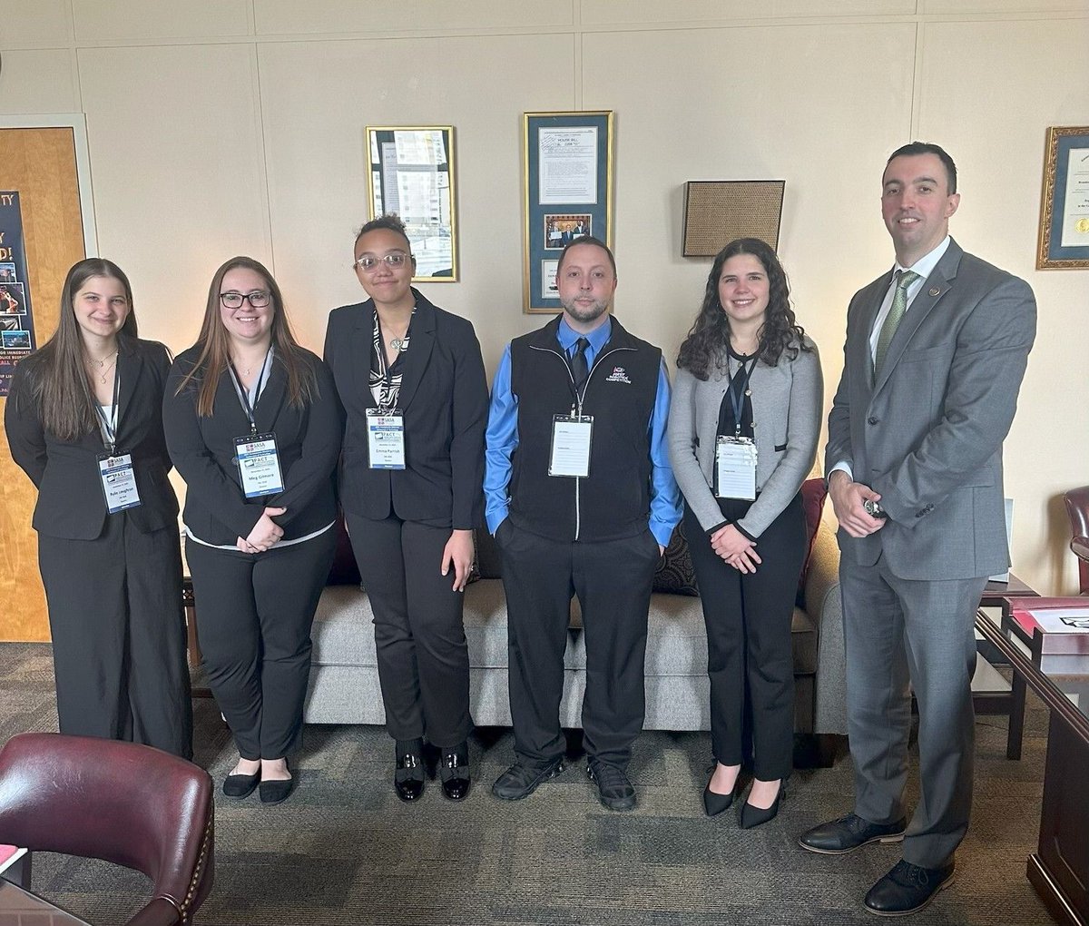 RepMarkosek's tweet image. I had a good meeting today w/ Gateway High School students about the importance of robotics &amp;amp; after-school STEM educational programs. As a big supporter of STEM &amp;amp; Gateway’s impressive robotics club, I know these students have bright futures. Thanks for sharing your perspectives.