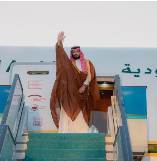 أمير العرب يغادر الرياض الى واشنطن
البيت الأبيض يكسر البروتوكول ليستقبل ولي العهد محمد بن سلمان بزيارة دولة فوق العادة.
انه ملك العرب القادم لنصف قرن ان شاء الله.
رافقتك السلامة وعيون العرب والمسلمين تترقب نجاحاتك وقلوبهم معك اينما كنت.
حفظ الله المملكة وخادم الحرمين الشريفين.